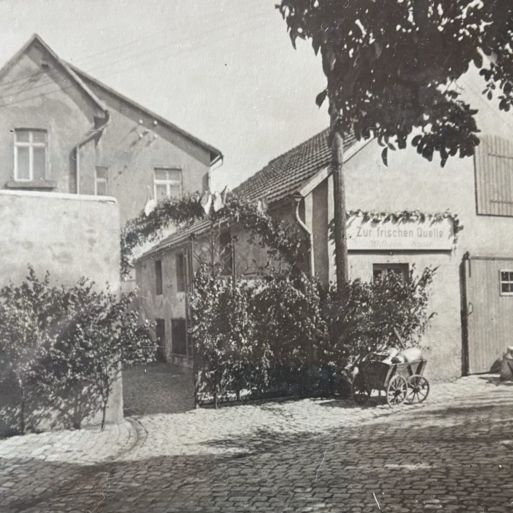 Elternhaus meiner Mutter - Gasthaus, Milchsammelstelle und Weinbau "Wilhelm Sauer"